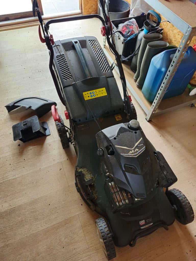 Grasmaaier benzine, Ophalen