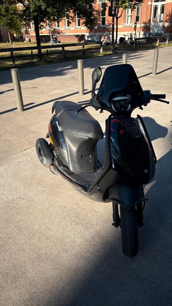 Classe Piaggio Zip A, Vélos & Vélomoteurs, Scooters | Piaggio, Comme neuf, Zip, Classe A (25 km/h), Essence, Enlèvement