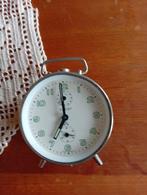 Réveil à remontoir vintage + de 50 ans En parfait état., Antiek en Kunst, Ophalen of Verzenden