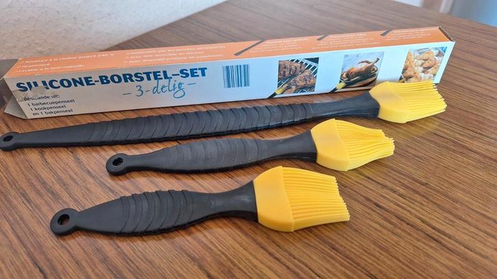 Siliconen borstel set 3 delig met lange steel nieuw, Huis en Inrichting, Keuken | Potten en Pannen, Ophalen of Verzenden