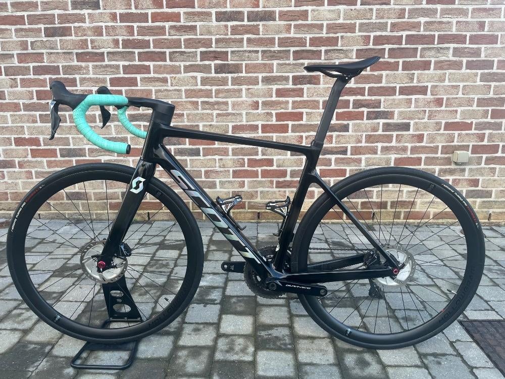 Vélo de route full carbone- Scott Addict RC Ultimate - M/54, 10 à 15 vitesses, Enlèvement, 28 pouces, Carbone