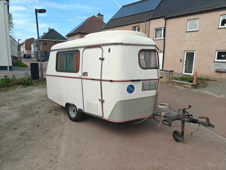 Eriba Puck goeie staat, Caravans en Kamperen, Caravans, Particulier, tot en met 2, tot 500 kg, Standaardzit, Eriba, Dwarsbed, Gascomfoor