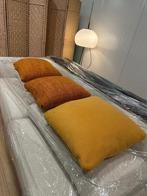 NIEUWSTAAT Minotti Sierkussens 2x - NP €750 p/st, Ophalen of Verzenden, Zo goed als nieuw, Overige kleuren, Vierkant