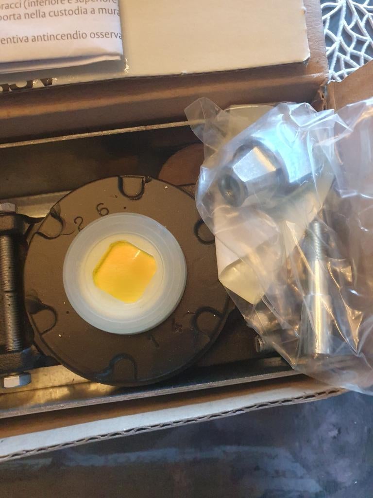 Assa Abloy vloerveer DC420 nieuw, Doe-het-zelf en Bouw, Ophalen of Verzenden, Nieuw, IJzer, Scharnier