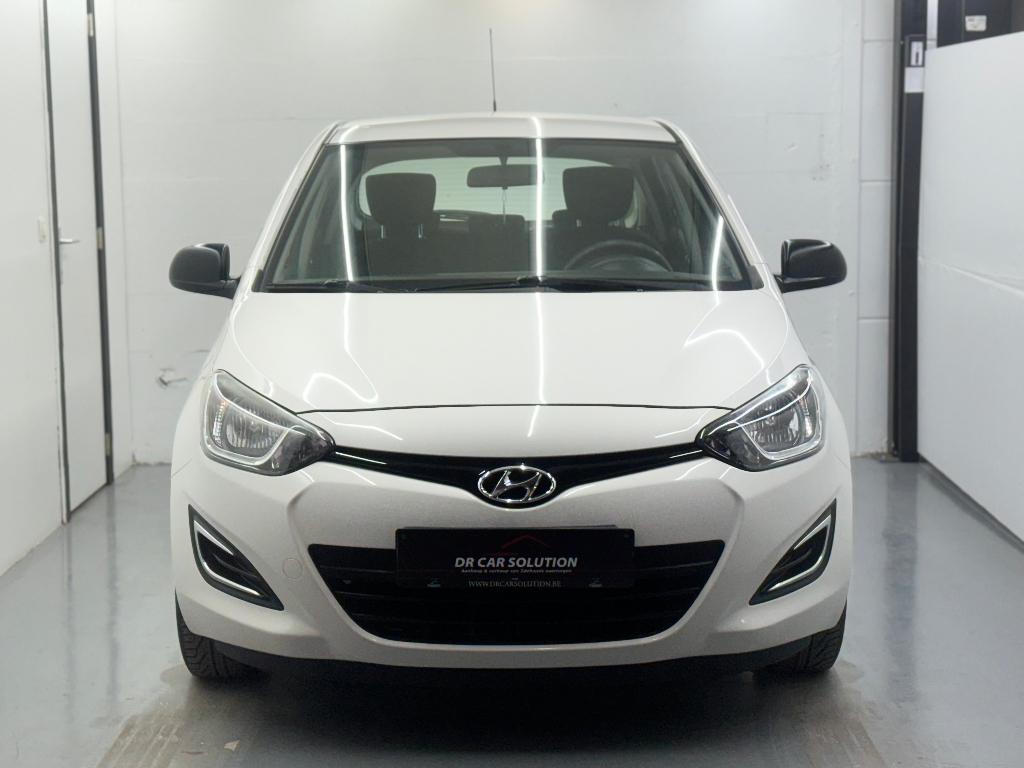 Hyundai I20 1.2i elektrische ruiten Euro5 benzine Lez ok, Auto's, Hyundai, Voorwielaandrijving, Euro 5, Stof, Zwart