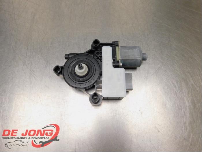 Moteur de vitre portière d'un Volkswagen Golf, Volkswagen, -, 3 mois de garantie, Utilisé