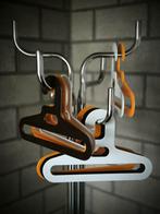 8 Cintres Space Age Ingo Maurer pour Flair, Enlèvement ou Envoi, Utilisé, Plastique, Adultes