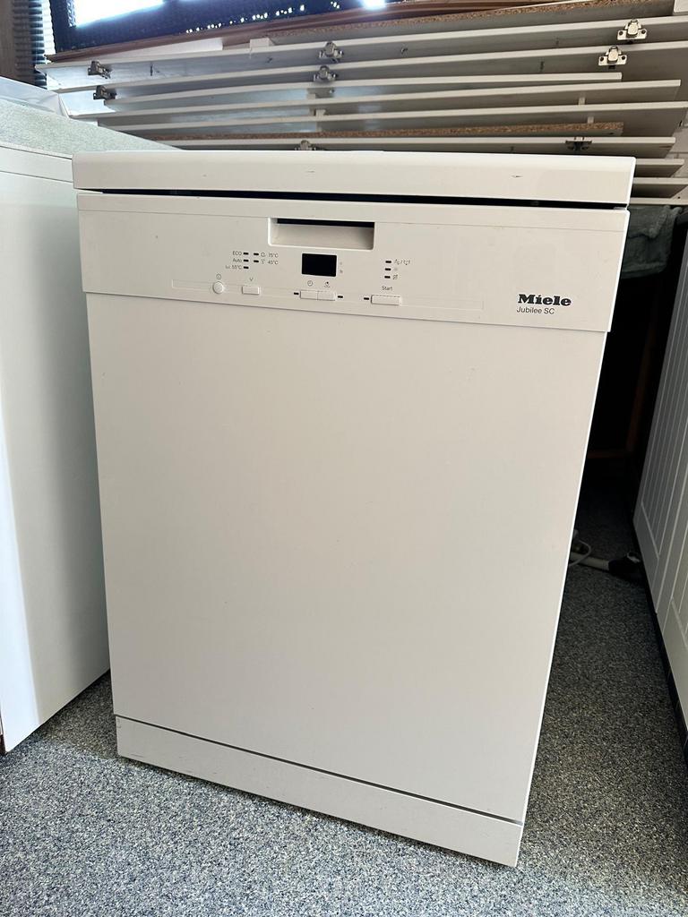 Miele vaatwasmachine te koop, Elektronische apparatuur, Vaatwasmachines, Zo goed als nieuw, Ophalen