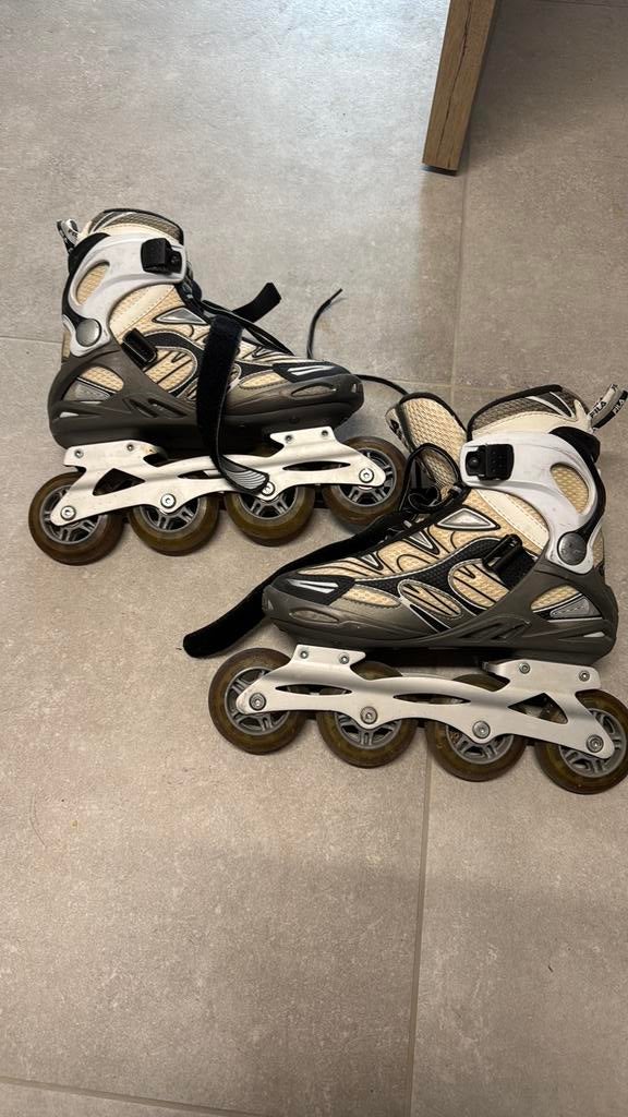 Rollers FILA 38, Sports & Fitness, Autres marques, Rollers 4 roues en ligne, Femmes, Enlèvement