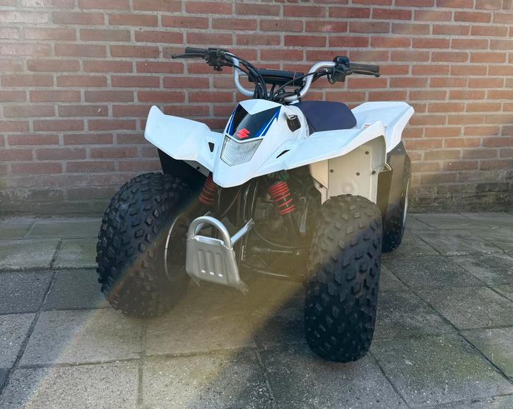 Très belle Suzuki LTZ50, Vélos & Vélomoteurs, Mini Bikes, Midi Bikes & Pit Bikes, Comme neuf, Autres types, Enlèvement