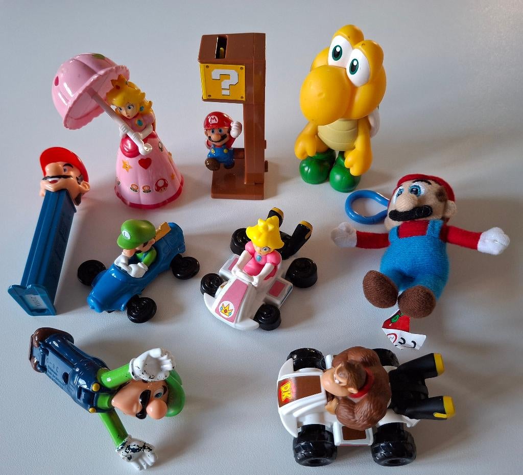 9 Mario Bros figuurtjes (2009 tot 2024), Ophalen of Verzenden, Zo goed als nieuw