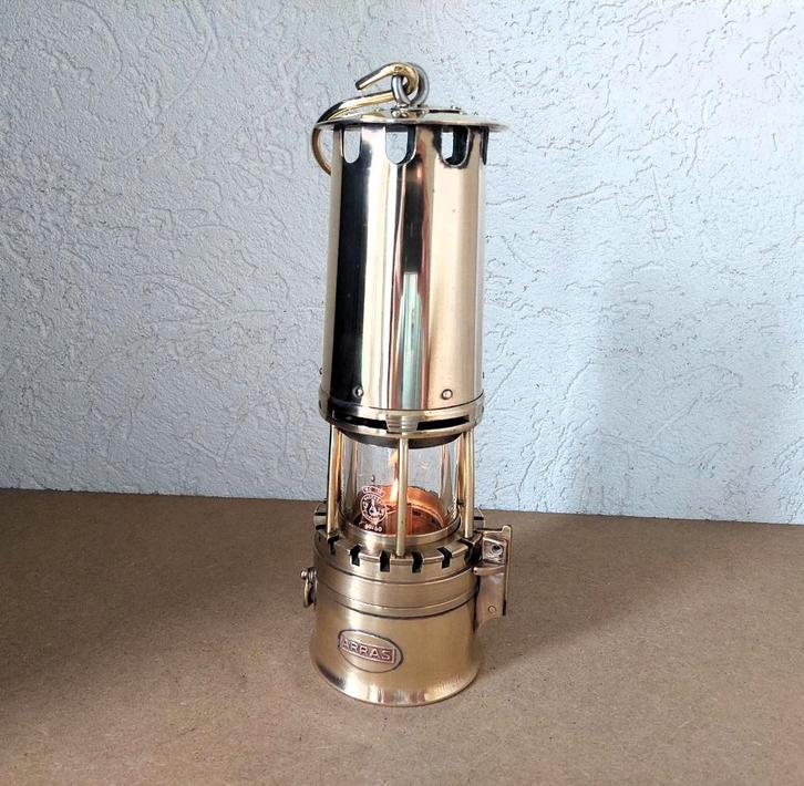 Mijnlamp mijnwerkerslamp Arras type BAN Lampe de Mineur, Antiquités & Art, Antiquités | Éclairage, Enlèvement ou Envoi