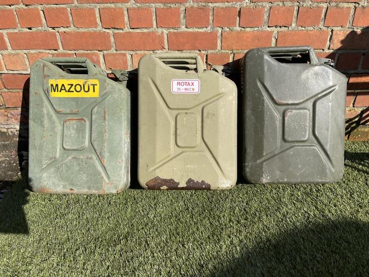 Jerrycan uit de jaren 1945, Antiek en Kunst, Antiek | Gereedschap en Instrumenten, Ophalen of Verzenden