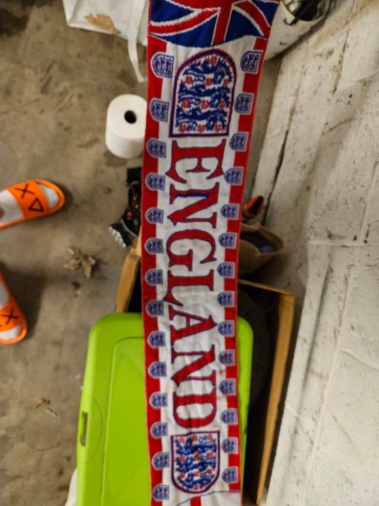 Echarpe england, Vêtements | Hommes, Bonnets, Écharpes & Gants