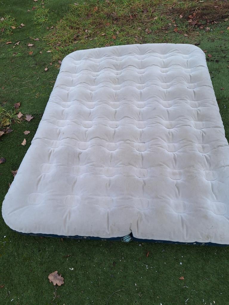 2 luchtbedden, Ophalen