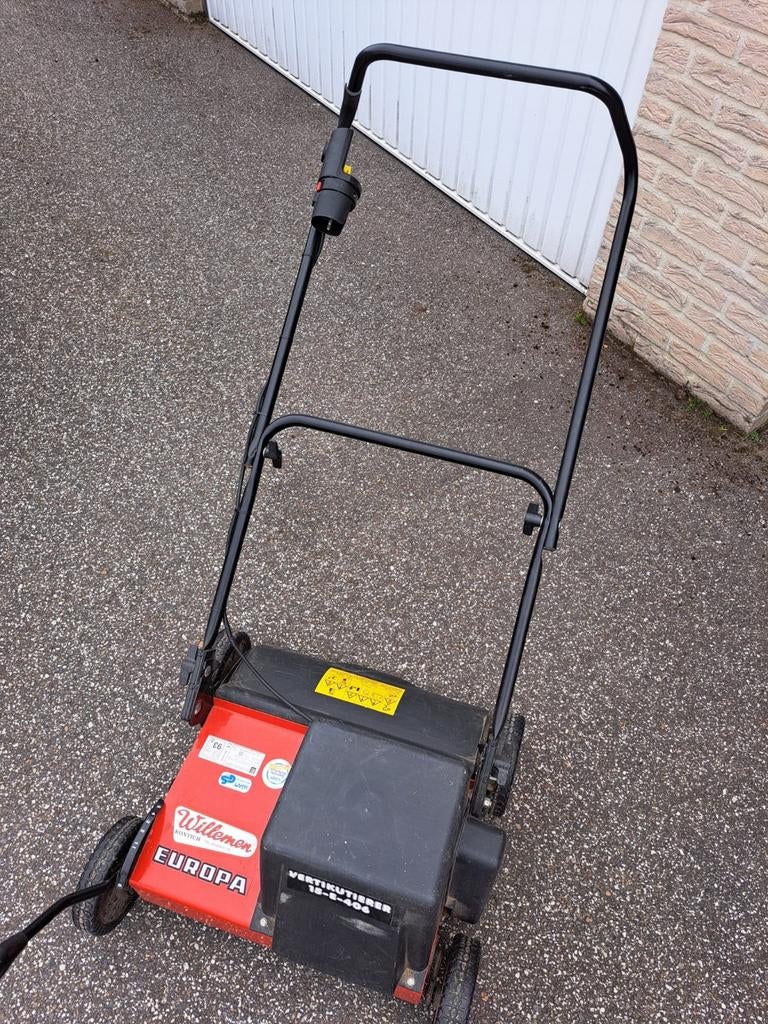 Verticuteermachine merk Europa(Professioneel), Ophalen