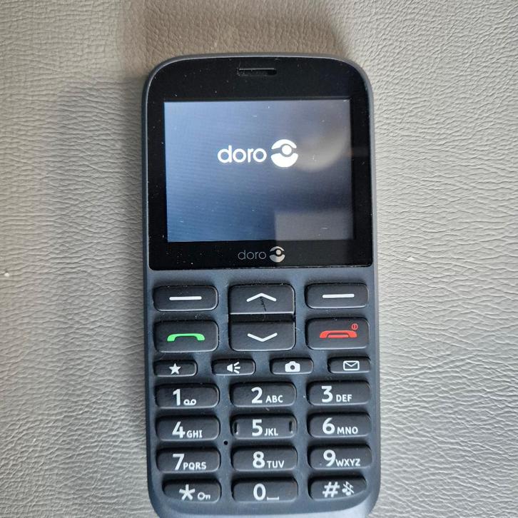 Senioren gsm Doro 1370, Telecommunicatie, Mobiele telefoons | Batterijen en Accu's, Zo goed als nieuw, Overige merken, Ophalen