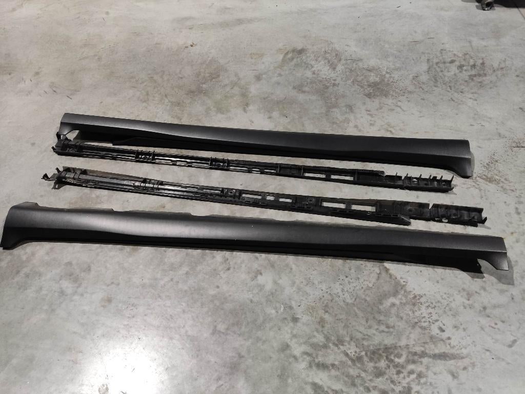 Mercedes glc oem side skirts, Auto-onderdelen, Ophalen, Gebruikt, Mercedes-Benz