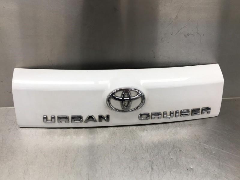 GARNITURE COFFRE / HAYON Urban Cruiser (|URBANCRUISER|), Utilisé, Toyota