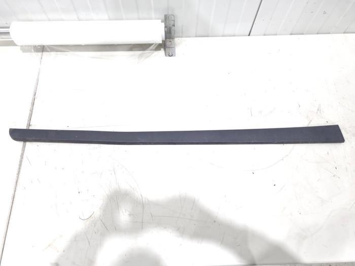 Sierstrip van een Hyundai Bayon, Auto-onderdelen, Carrosserie, Hyundai, Gebruikt, 3 maanden garantie, Ophalen of Verzenden