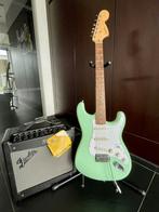 Squier  Stratocaster, + fender mustang V2, Muziek en Instrumenten, Ophalen, Zo goed als nieuw, Fender, Met versterker