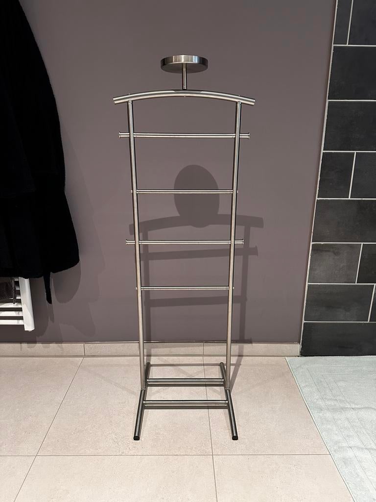 Kledingstandaard / kledingrek, Ophalen, Zo goed als nieuw, Metaal