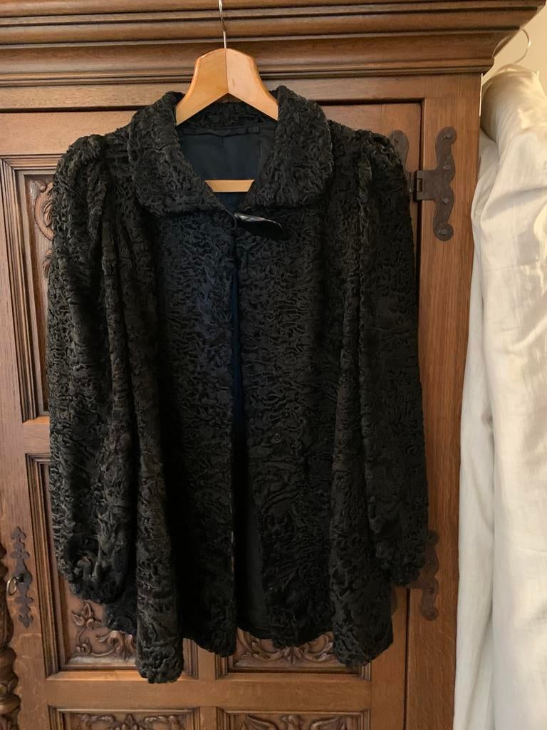 Bontjas Astracan. Echte bont. Als nieuw, Kleding | Dames, Ophalen