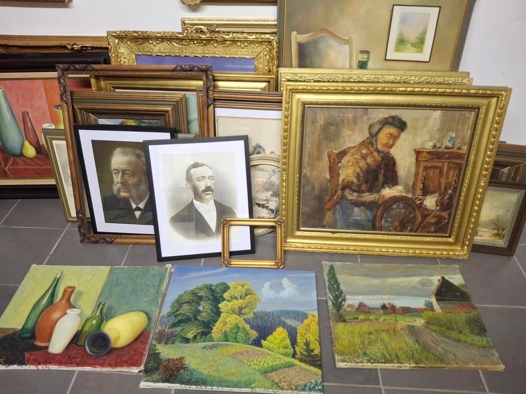 Groot lot schilderijen, kaders, ..., Ophalen