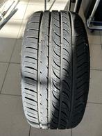 Pneu de voiture 225/45 R 17, Autos : Pièces & Accessoires, Véhicule de tourisme, Pneus été, 17 pouces, Enlèvement