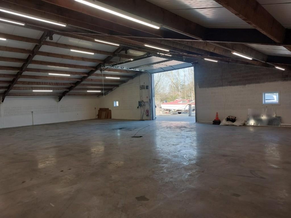 Magazijnen te huur, Enlèvement