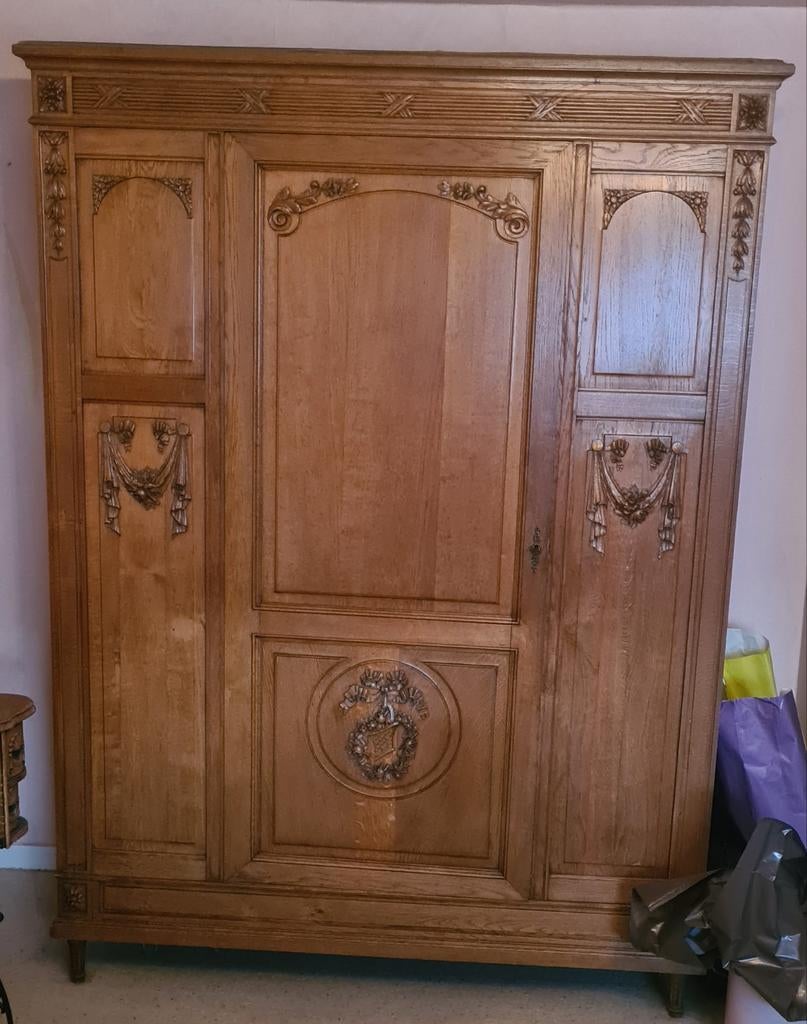 Ancienne garde robe en chêne, Antiquités & Art, Enlèvement