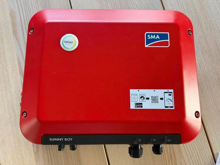 Omvormer SMA 2.0 van 2021 in perfecte staat met handleiding, Doe-het-zelf en Bouw, Zonnepanelen en Toebehoren, Zo goed als nieuw