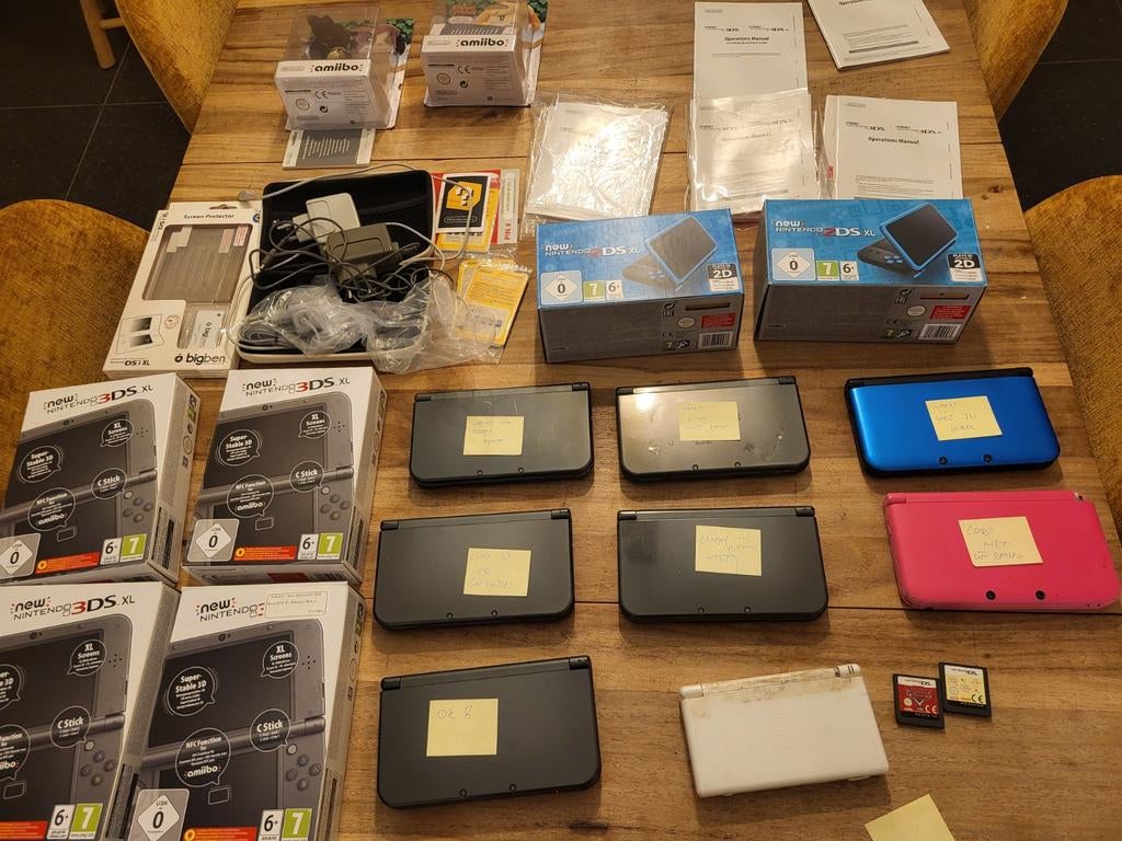 Lot van 7x nintendo 3ds xl en accessoires (met werk), Games en Spelcomputers, Spelcomputers | Nintendo 2DS en 3DS, Ophalen, 2DS