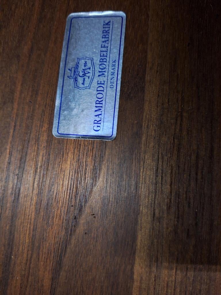 Gramrode tafel, Ophalen