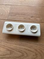 Niko PR20 stopcontacten, Doe-het-zelf en Bouw, Ophalen of Verzenden, Gebruikt, Stopcontact