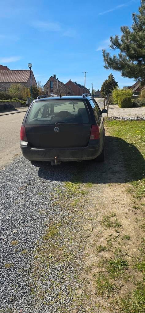 Lot de 5 voitures, export ou pieces, lire annonce., Autos, Volkswagen, Golf, Essence, Enlèvement