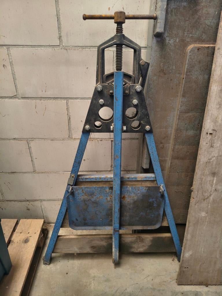 Buizensnijder, Ophalen