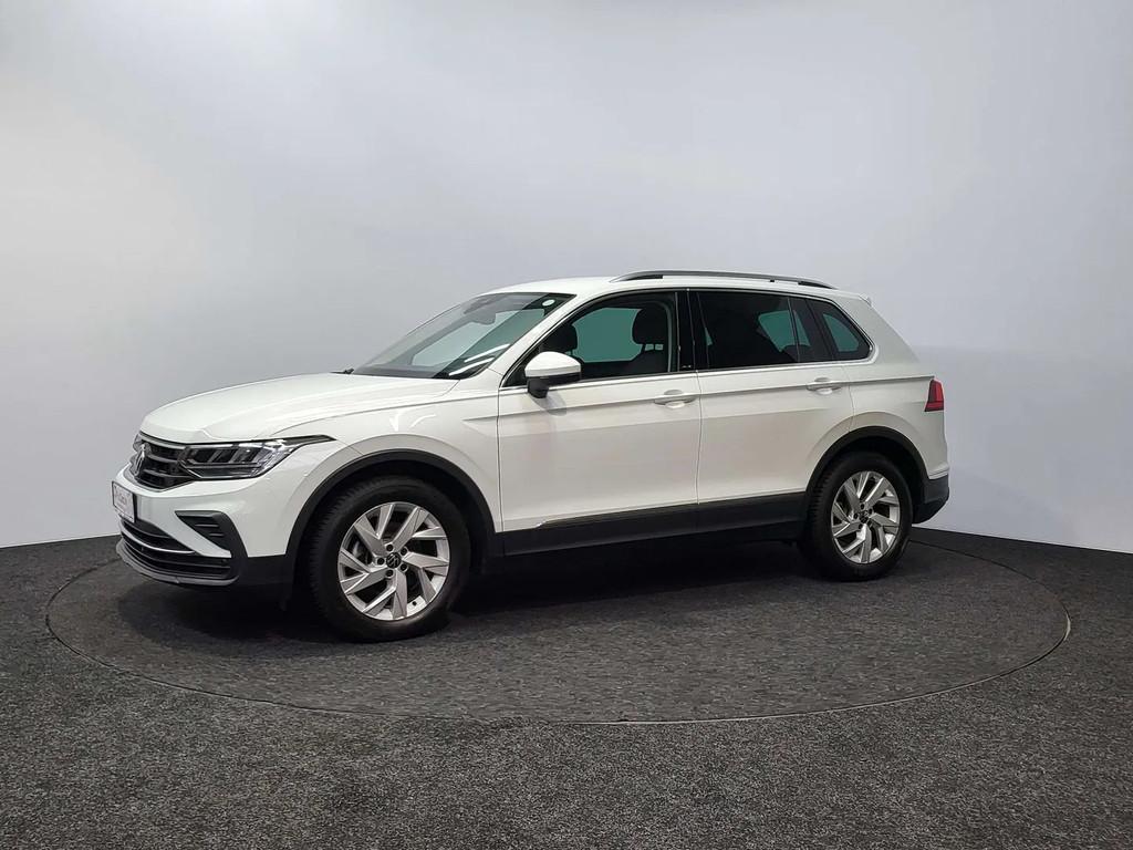 Volkswagen Tiguan Handgeschakeld | 2023 | 22.812km | Trekhaa, 90 kW, Gebruikt, Euro 6, 4 cilinders