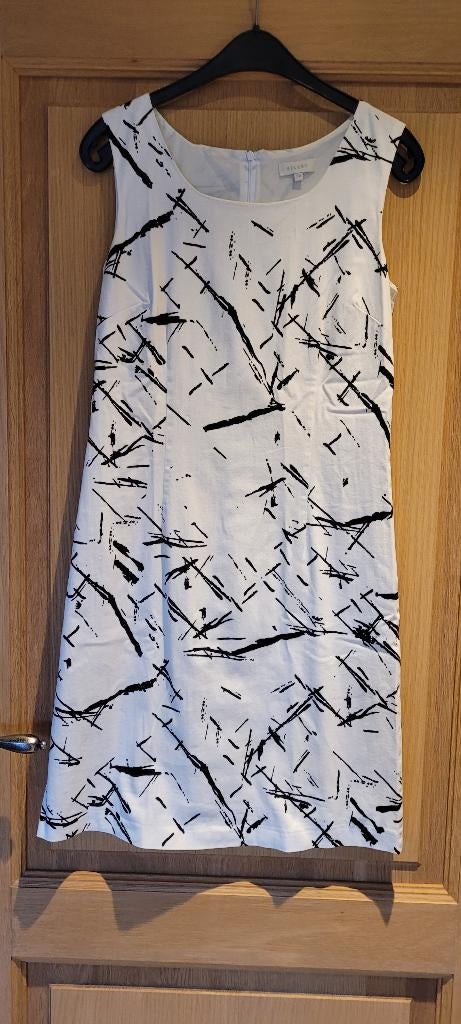 kleedje bel & bo, Ophalen, Zo goed als nieuw, Maat 38/40 (M), Wit