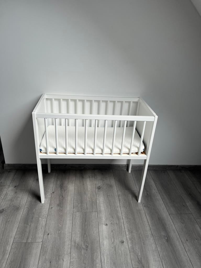 Wit houten babybedje Co-sleeper 60x30 met matras Aerosleep, Ophalen, Zo goed als nieuw, Minder dan 140 cm, Matras