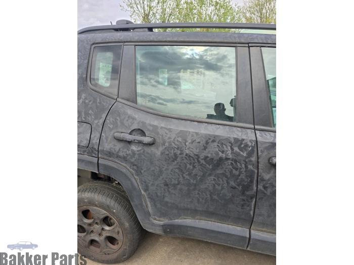 Portier 4Deurs rechts-achter van een Jeep Renegade, Jeep, Gebruikt, -, Deur