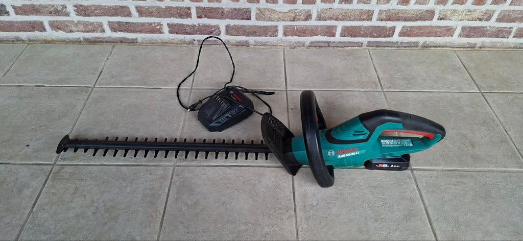 Taille-haie électrique Bosch AHs 50-20 LI avec batterie + ch, Jardin & Terrasse, Taille-haies, Enlèvement, Comme neuf, Batterie