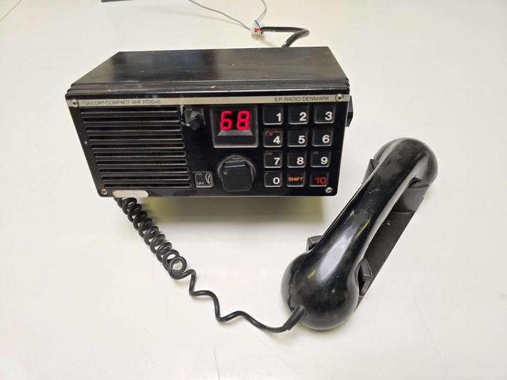Sailor MARIFOON compact VHF RT2048, Sports nautiques & Bateaux, Instruments de navigation & Électronique maritime, Utilisé, Communication