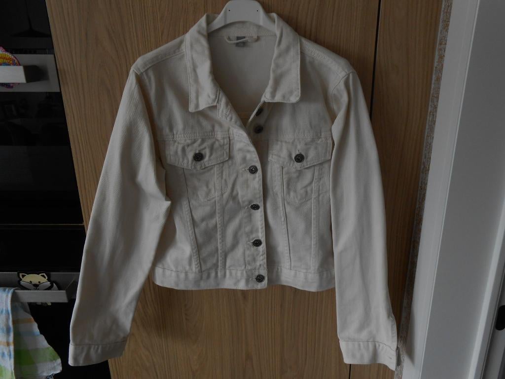 Une toute nouvelle veste en jean pour femme !, Vêtements | Femmes, Vestes & Costumes, Enlèvement, Neuf, Taille 36 (S), Manteau