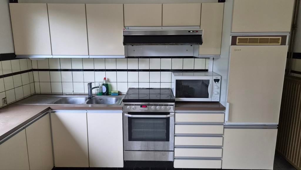 Cuisine gratuite, Maison & Meubles, Cuisine | Cuisines complètes, Enlèvement