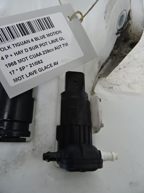 LAVE-GLACE POMPE AVANT Volkswagen Tiguan (AD1) (1K6955651), Utilisé, Volkswagen