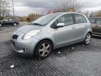 Toyota yaris benzine automaat 124000 kms, Automaat, Bedrijf, 5 deurs, Parkeersensor