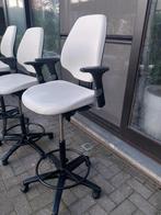 Werkstoelen, Enlèvement