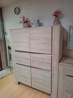 SALLE À MANGER, Enlèvement