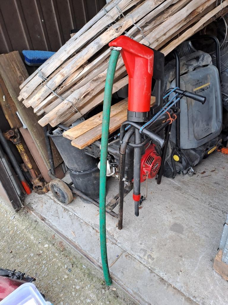 Pomp om uit vaten te pompen, Ophalen of Verzenden